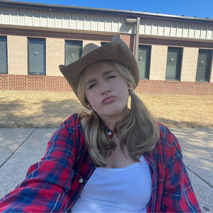 Meet your Posher, Ava